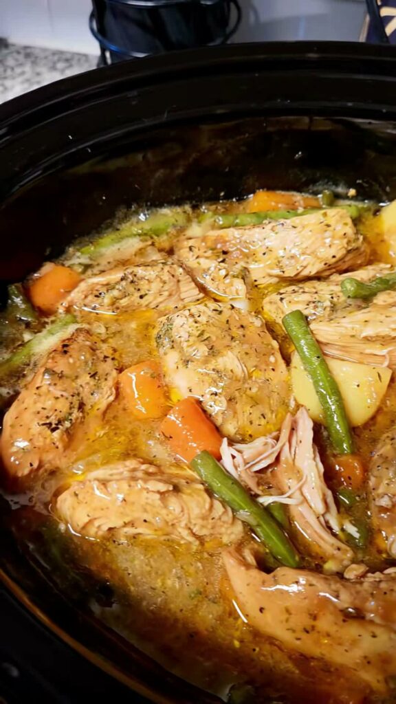 crockpot chicken with potatoes carrots and green beans
